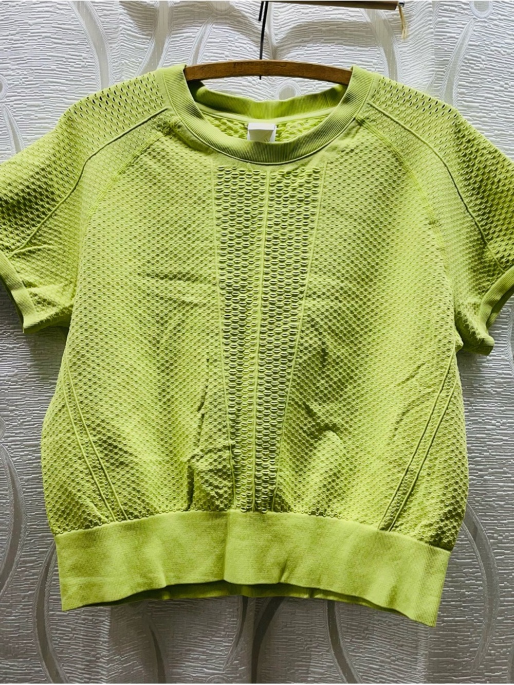 Lole Athletic Top Womens XL Lime Green Excellent Seamless Mesh Short Sleeve
